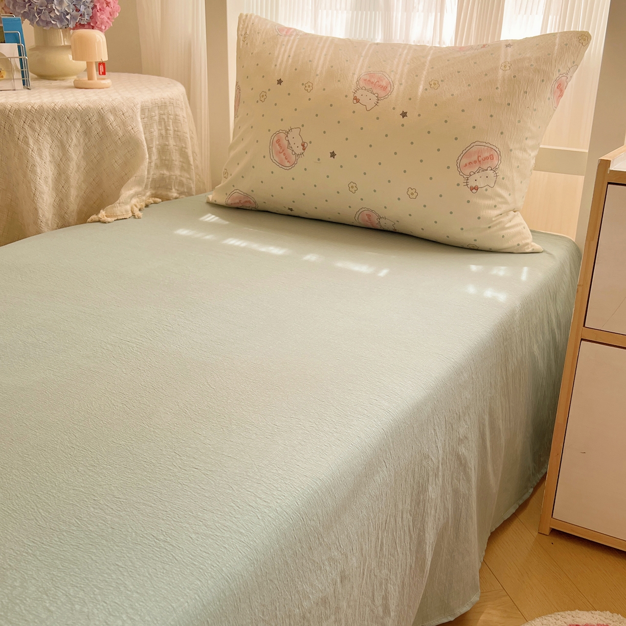 91家纺网 家纺一手货源 找家纺 繁花家居 2025新款木棉爆款学生床三件套四件套跑量款 爱心喵-白