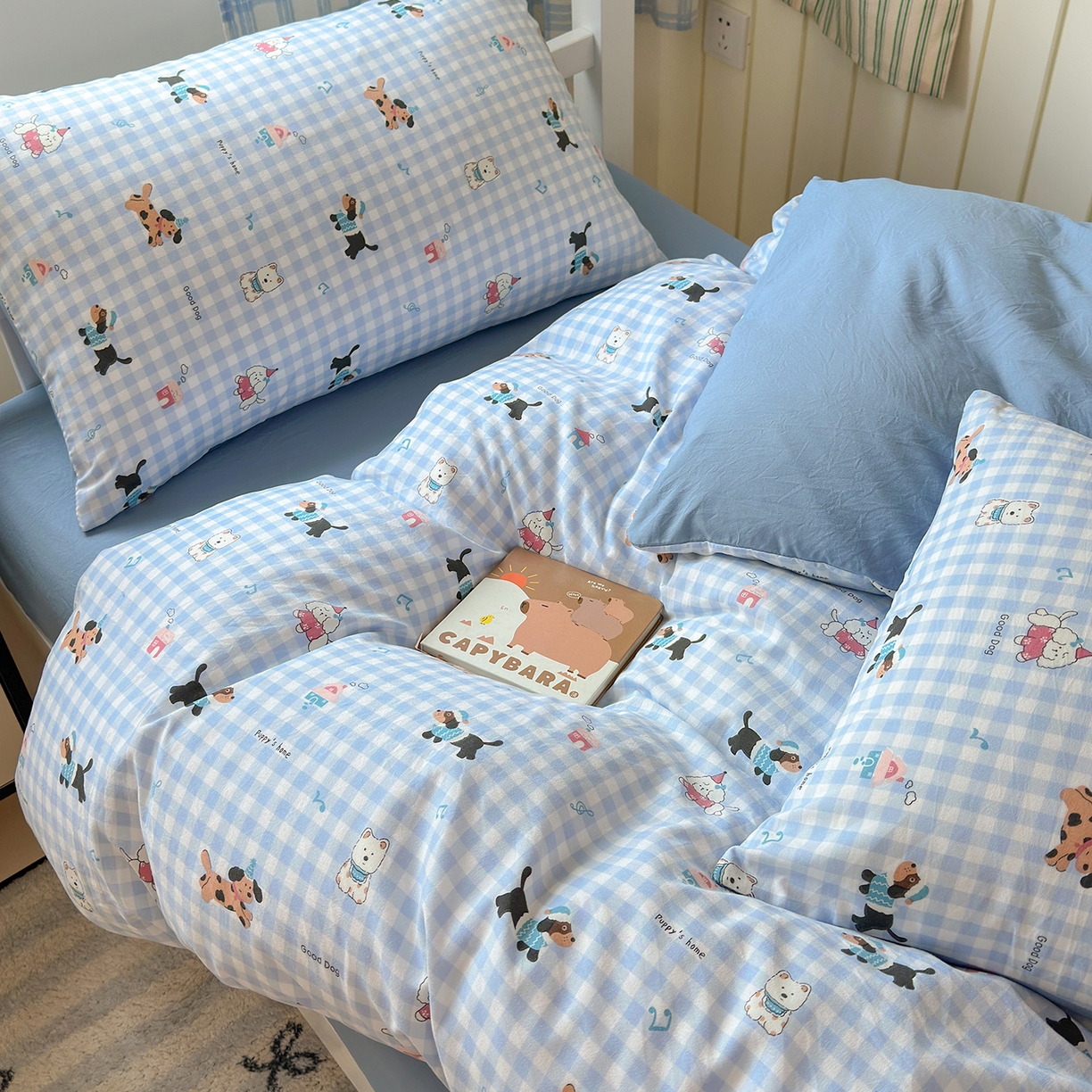 91家纺网 家纺一手货源 找家纺 沐芷 2025 开学季学生宿舍三件套 水洗棉四件套被套床单 汪星蓝町