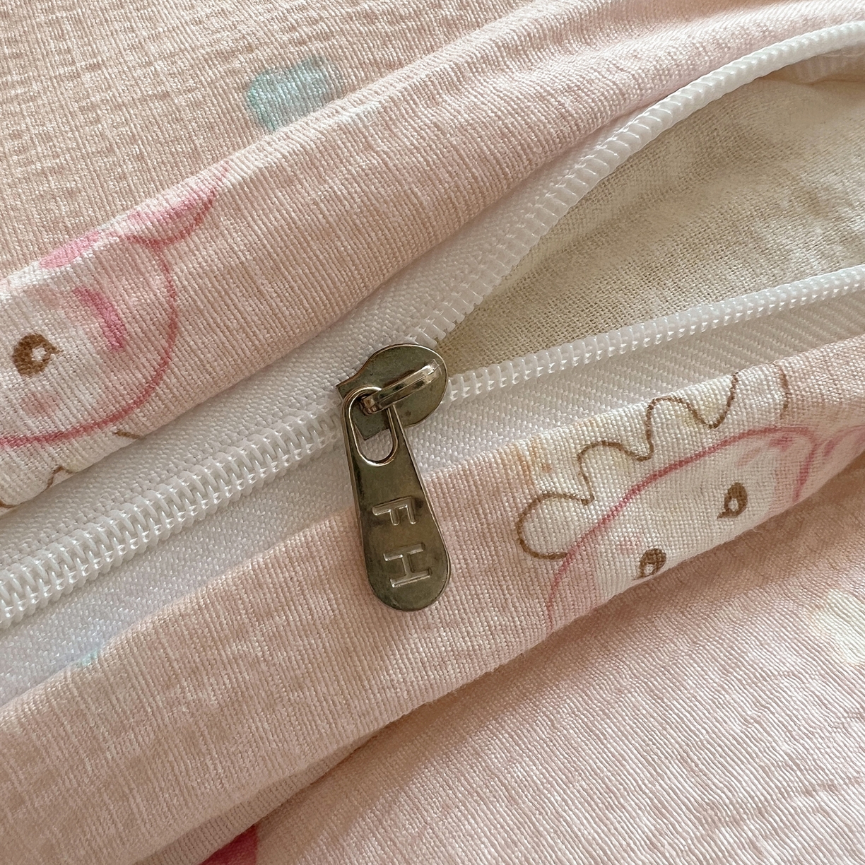 91家纺网 家纺一手货源 找家纺 繁花家居 2025新款木棉爆款学生床三件套四件套跑量款 冰淇淋美蒂