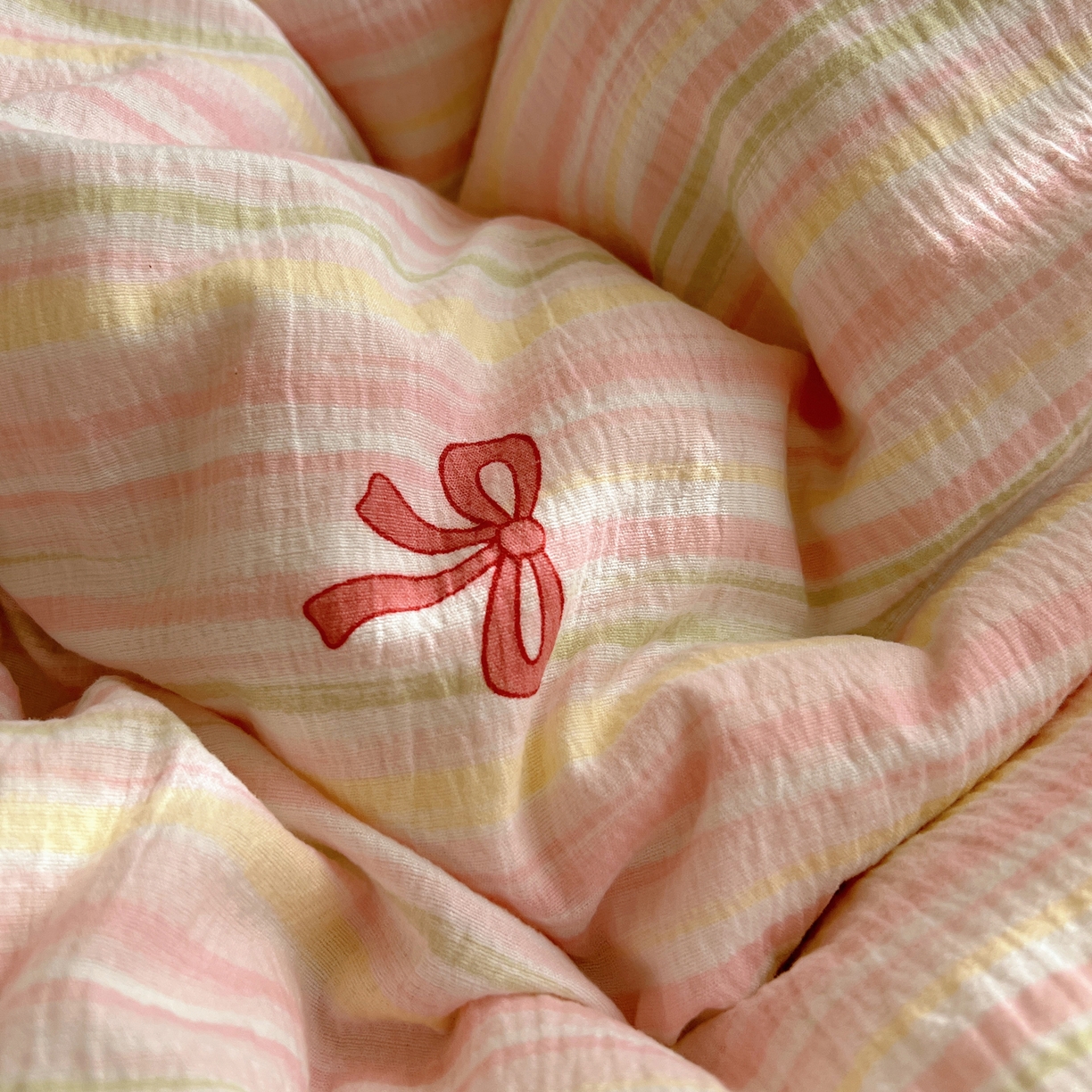 91家纺网 家纺一手货源 找家纺 繁花家居 2025新款木棉爆款学生床三件套四件套跑量款 粉黛佳人