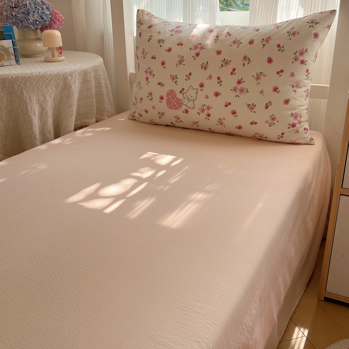 91家纺网 家纺一手货源 找家纺 繁花家居 2025新款木棉爆款学生床三件套四件套跑量款 花花狗