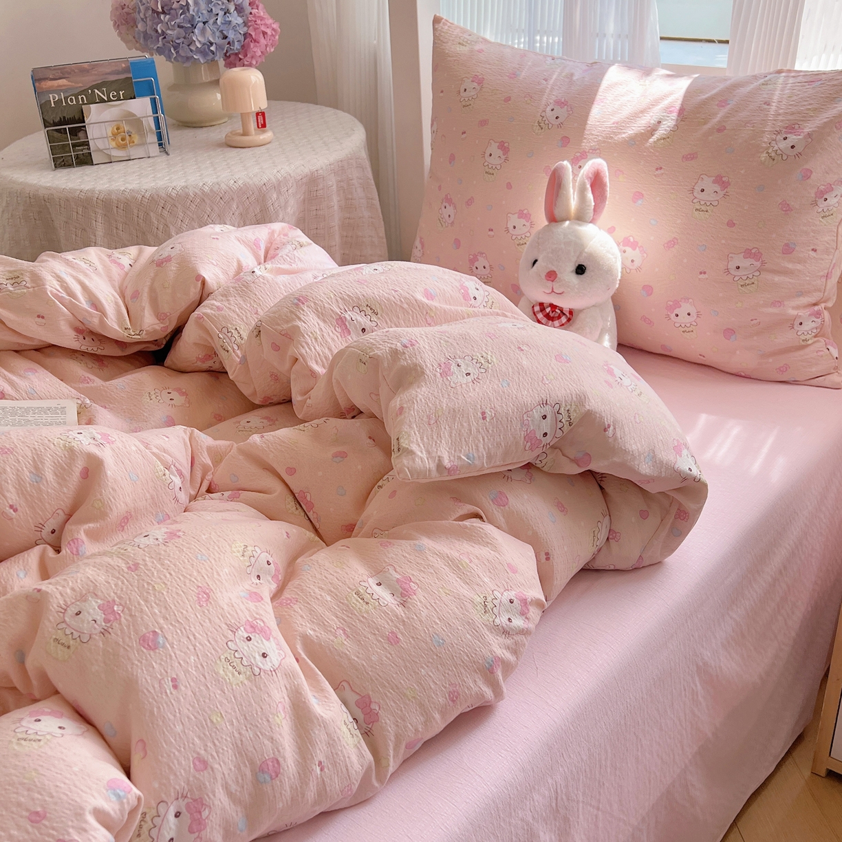 91家纺网 家纺一手货源 找家纺 繁花家居 2025新款木棉爆款学生床三件套四件套跑量款 甜筒小喵-粉