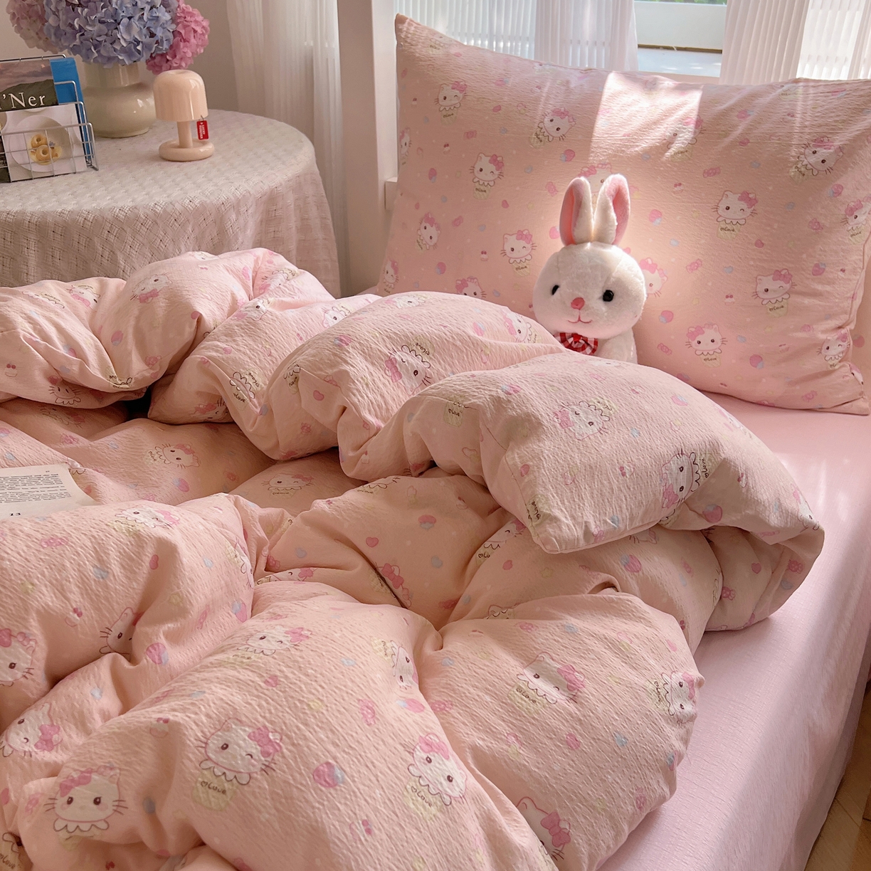 91家纺网 家纺一手货源 找家纺 繁花家居 2025新款木棉爆款学生床三件套四件套跑量款 甜筒小喵-粉
