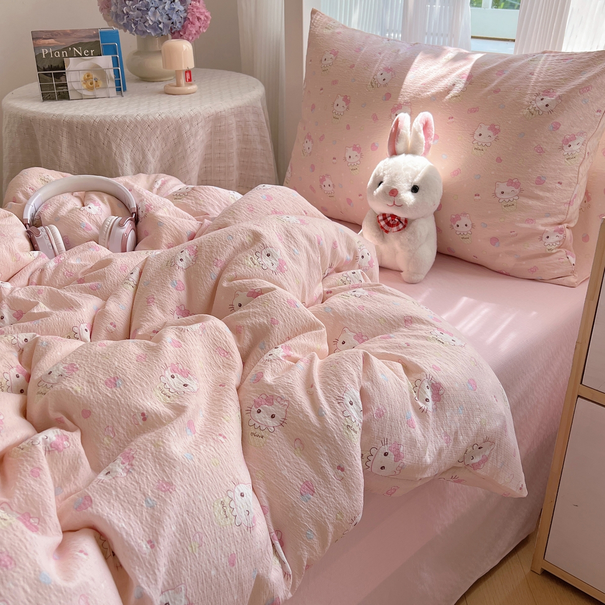 91家纺网 家纺一手货源 找家纺 繁花家居 2025新款木棉爆款学生床三件套四件套跑量款 甜筒小喵-粉