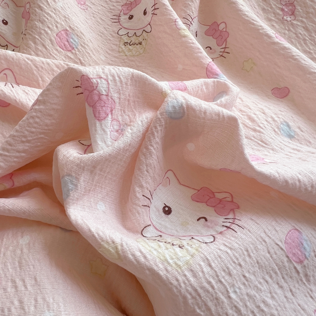 91家纺网 家纺一手货源 找家纺 繁花家居 2025新款木棉爆款学生床三件套四件套跑量款 甜筒小喵-粉