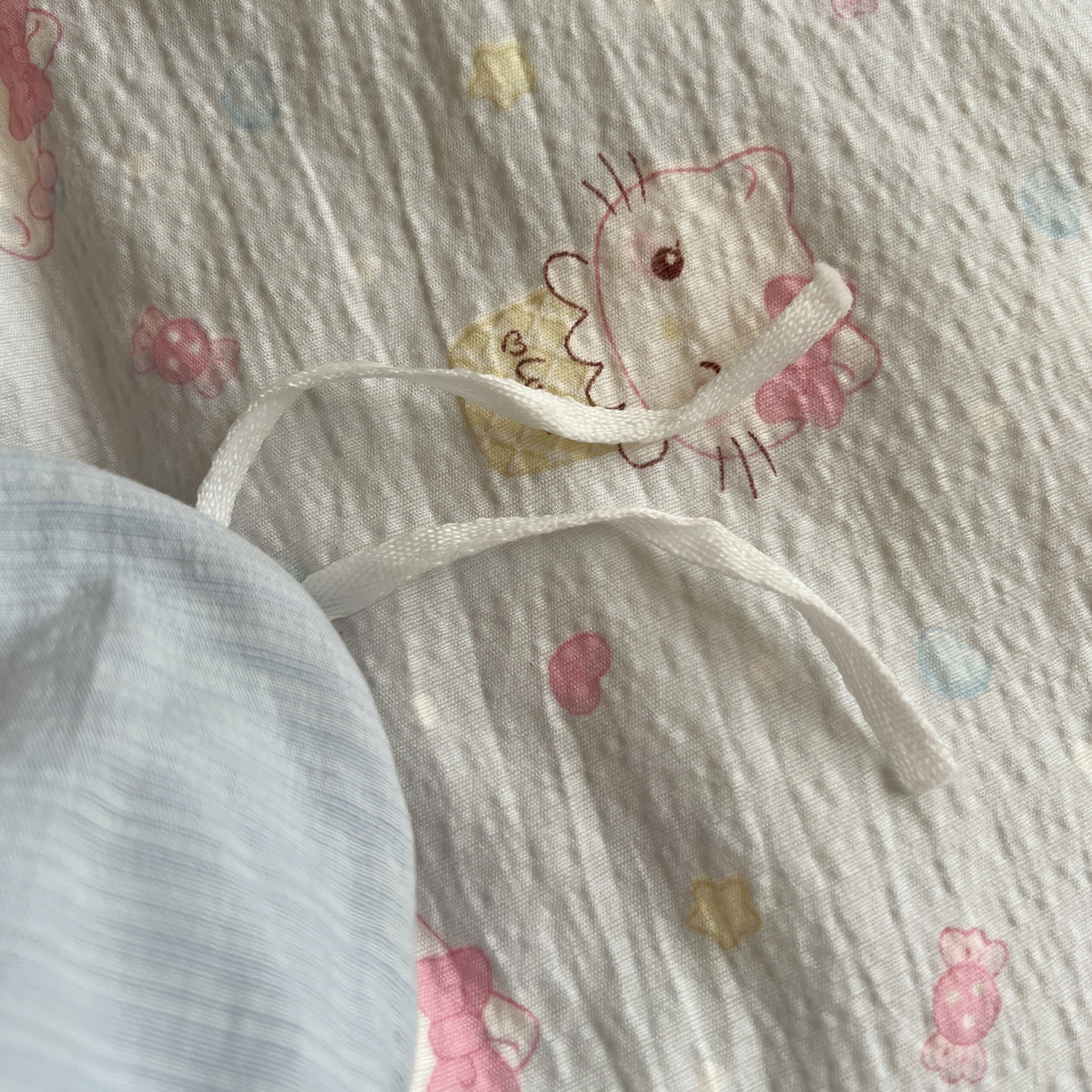 91家纺网 家纺一手货源 找家纺 繁花家居 2025新款木棉爆款学生床三件套四件套跑量款 甜筒小喵-蓝