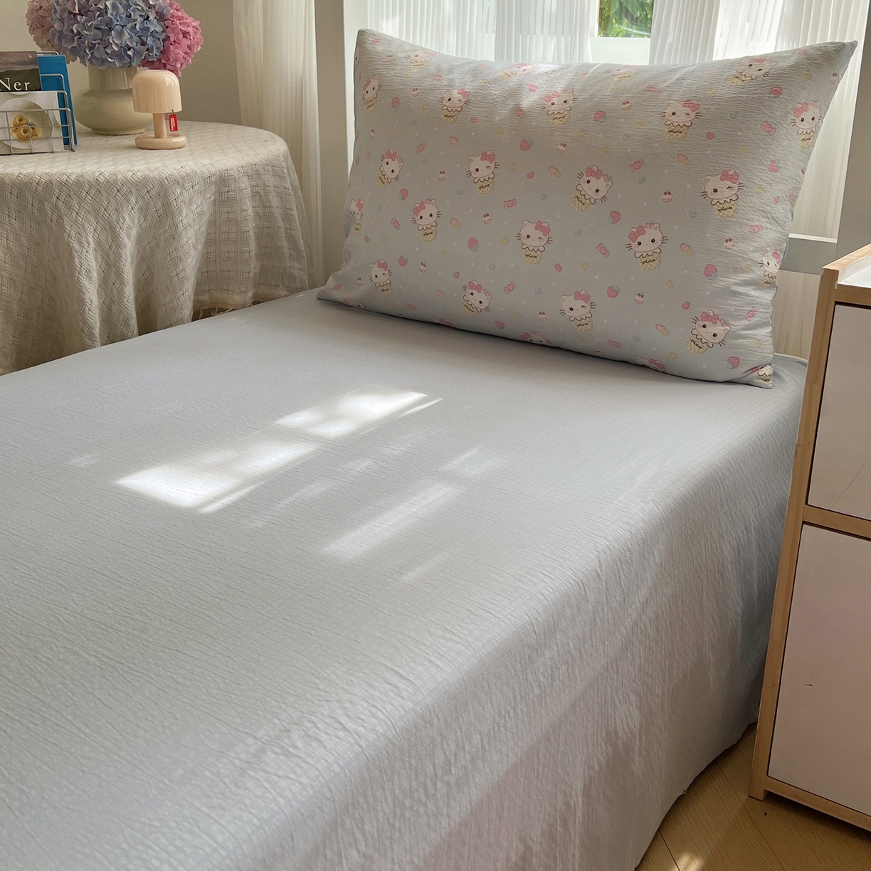 91家纺网 家纺一手货源 找家纺 繁花家居 2025新款木棉爆款学生床三件套四件套跑量款 甜筒小喵-蓝