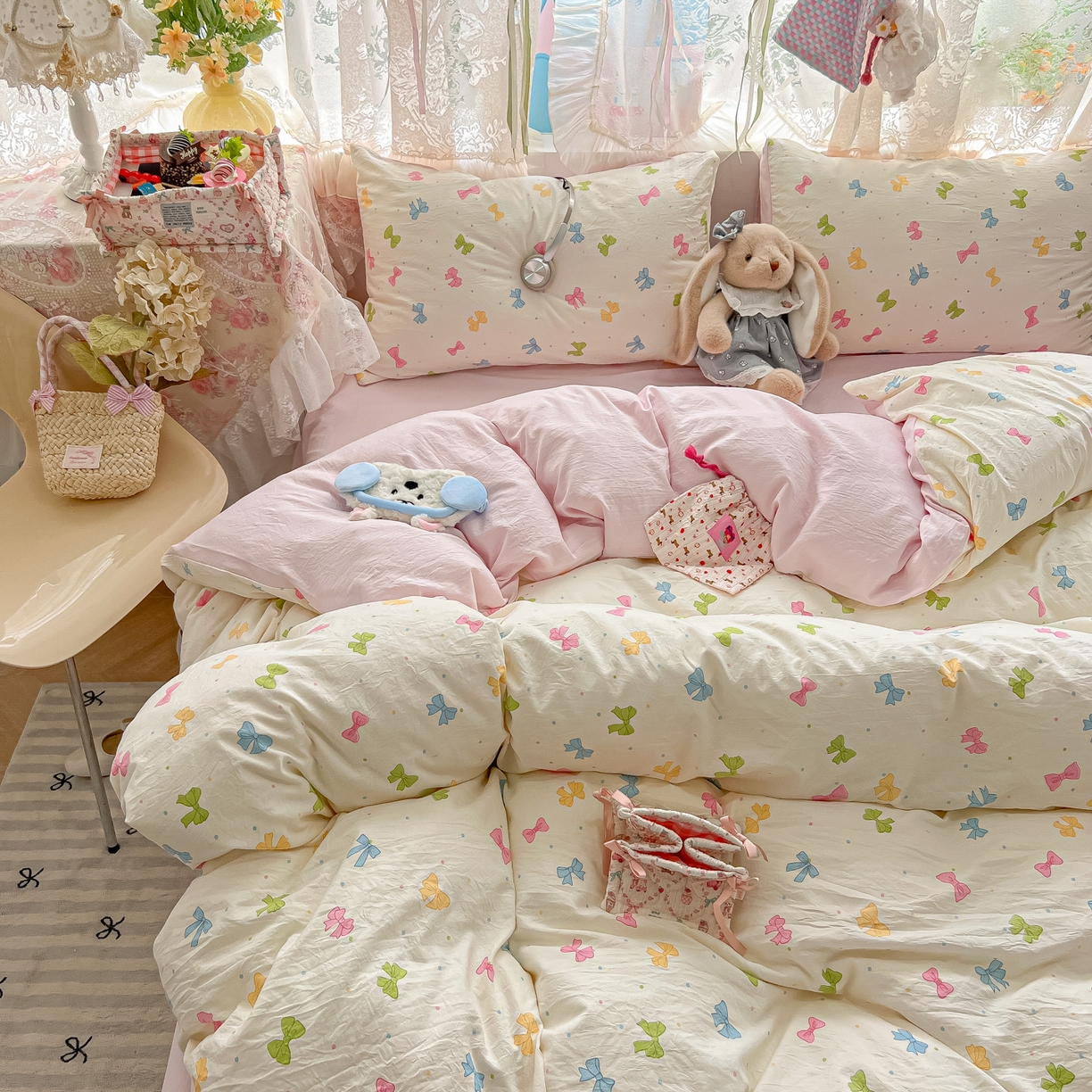 91家纺网 家纺一手货源 找家纺 （总）盼季家纺 2025新款A类水洗棉印花双拼床上用品四件套学生宿舍床笠三件套,简单款-蝴蝶点点,简单款-布二小女孩,简单款-方方乐园,简单款-粉白波点,简单款-粉格汪汪,简单款-蝴蝶结粉格,简单款-蝴蝶结蓝格,简单款-黄格蝴蝶结,简单款-蓝格小花,简单款-邻家女孩,简单款-萌妹,简单款-奶油粉点,简单款-奶油蓝波波,简单款-你好小兔,简单款-三个好朋友,简单款-少女蝴蝶结,简单款-碎花格格瞄,简单款-碎花萌萌熊,简单款-糖果小熊,简单款-同学聚会,简单款-小伙伴,简单款-小熊PARTY,简单款-熊熊乐园,简单款-一只汪汪,简单款-郁金香小狗