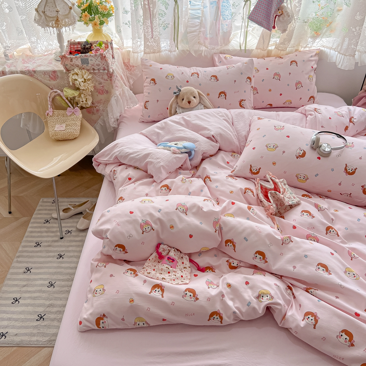 91家纺网 家纺一手货源 找家纺 盼季家纺 2025新款A类水洗棉印花双拼床上用品四件套学生宿舍床笠三件套 简单款-布二小女孩