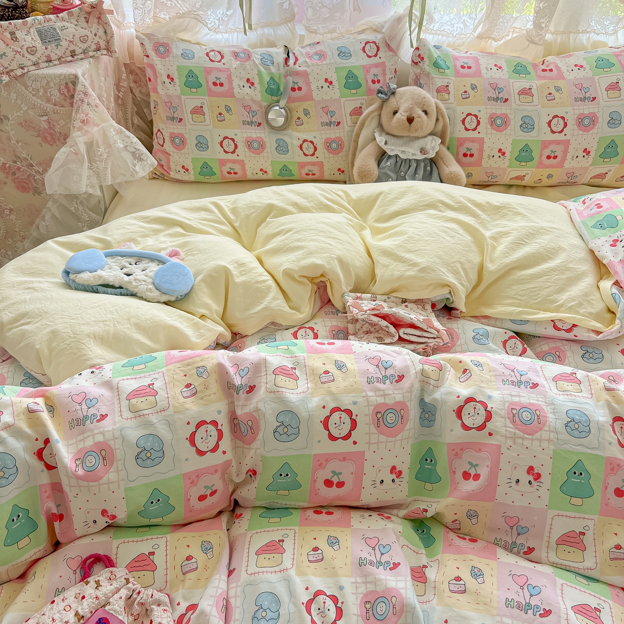 91家纺网 家纺一手货源 找家纺 盼季家纺 2025新款A类水洗棉印花双拼床上用品四件套学生宿舍床笠三件套 简单款-方方乐园