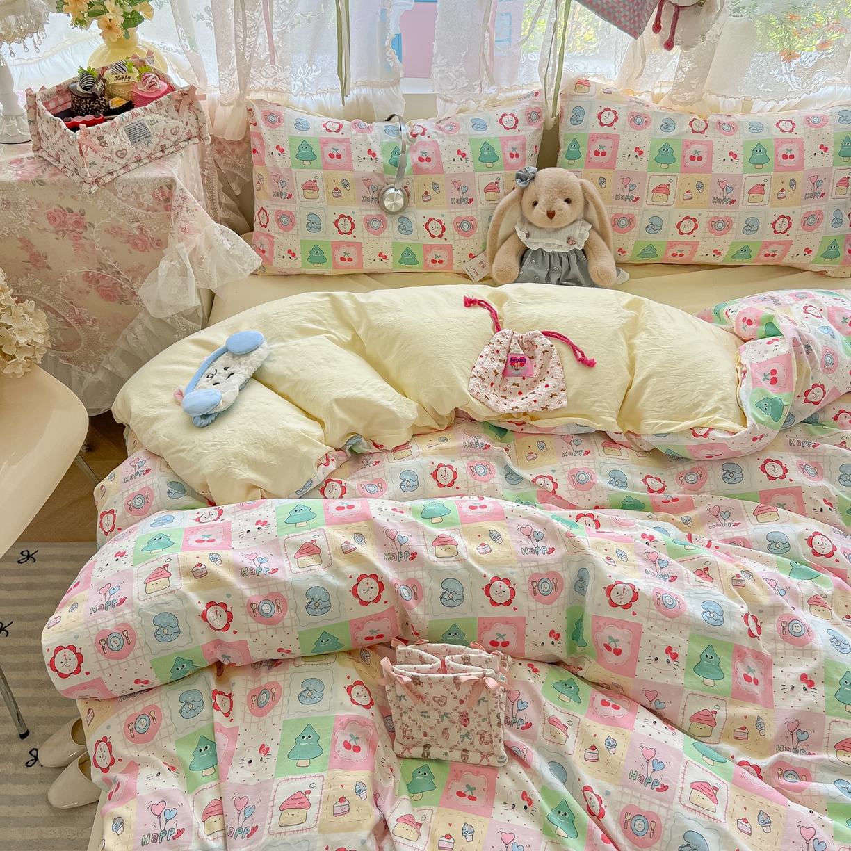 91家纺网 家纺一手货源 找家纺 盼季家纺 2025新款A类水洗棉印花双拼床上用品四件套学生宿舍床笠三件套 简单款-方方乐园