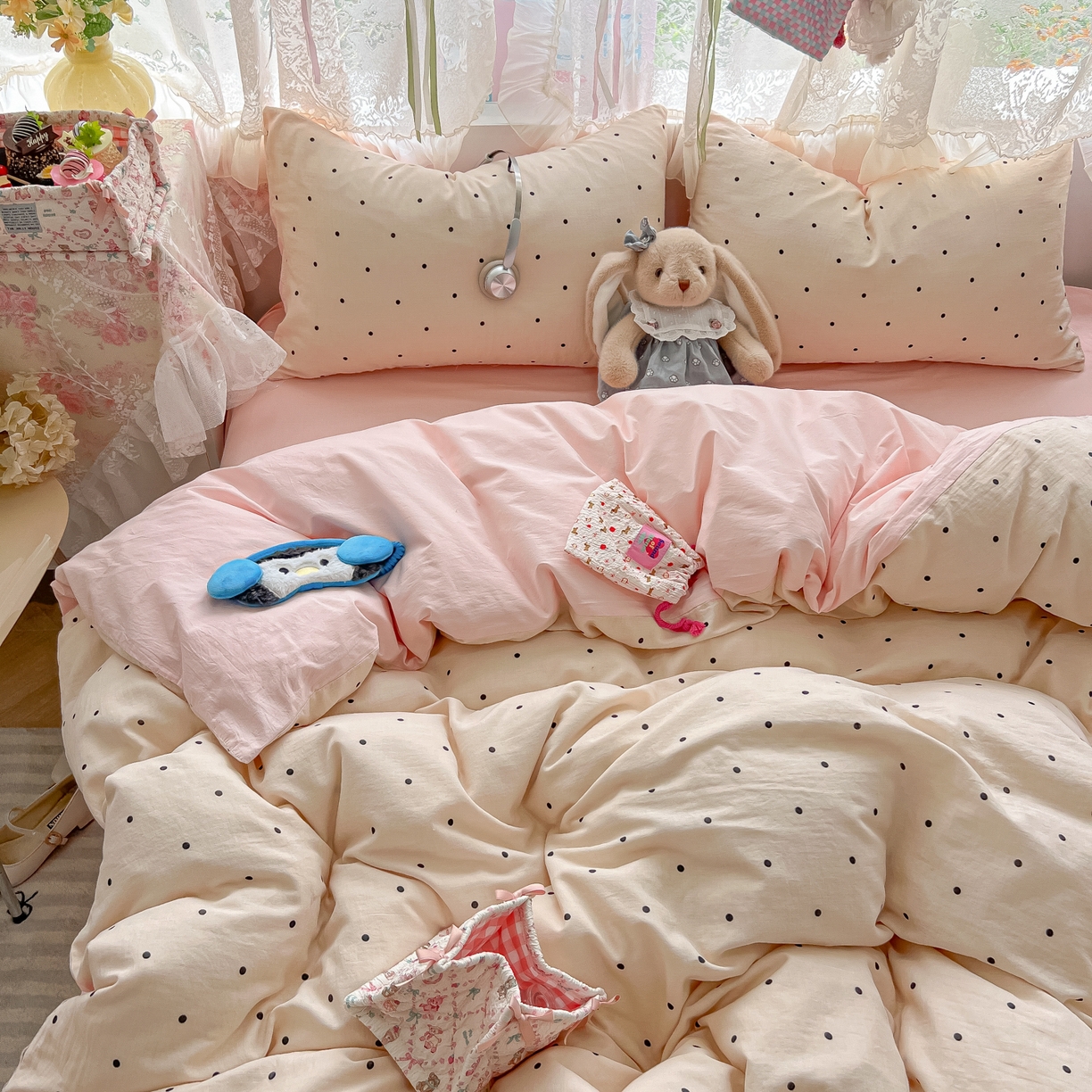 91家纺网 家纺一手货源 找家纺 盼季家纺 2025新款A类水洗棉印花双拼床上用品四件套学生宿舍床笠三件套 简单款-粉白波点