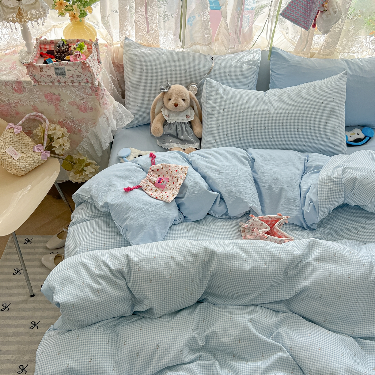 91家纺网 家纺一手货源 找家纺 盼季家纺 2025新款A类水洗棉印花双拼床上用品四件套学生宿舍床笠三件套 简单款-蓝格小花