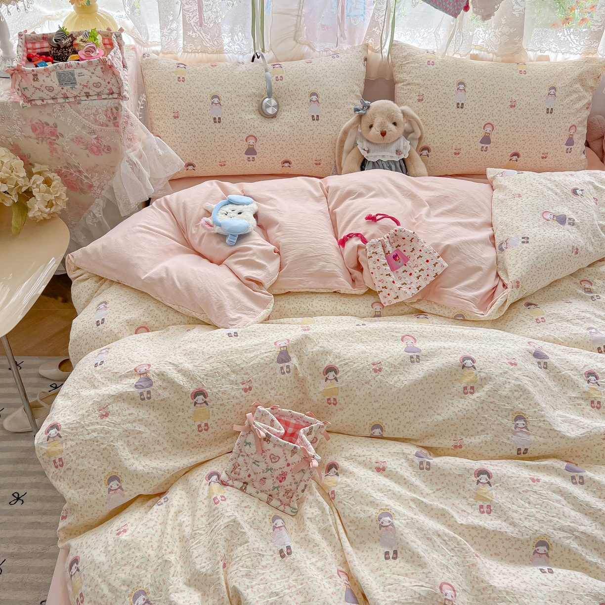 91家纺网 家纺一手货源 找家纺 盼季家纺 2025新款A类水洗棉印花双拼床上用品四件套学生宿舍床笠三件套 简单款-邻家女孩