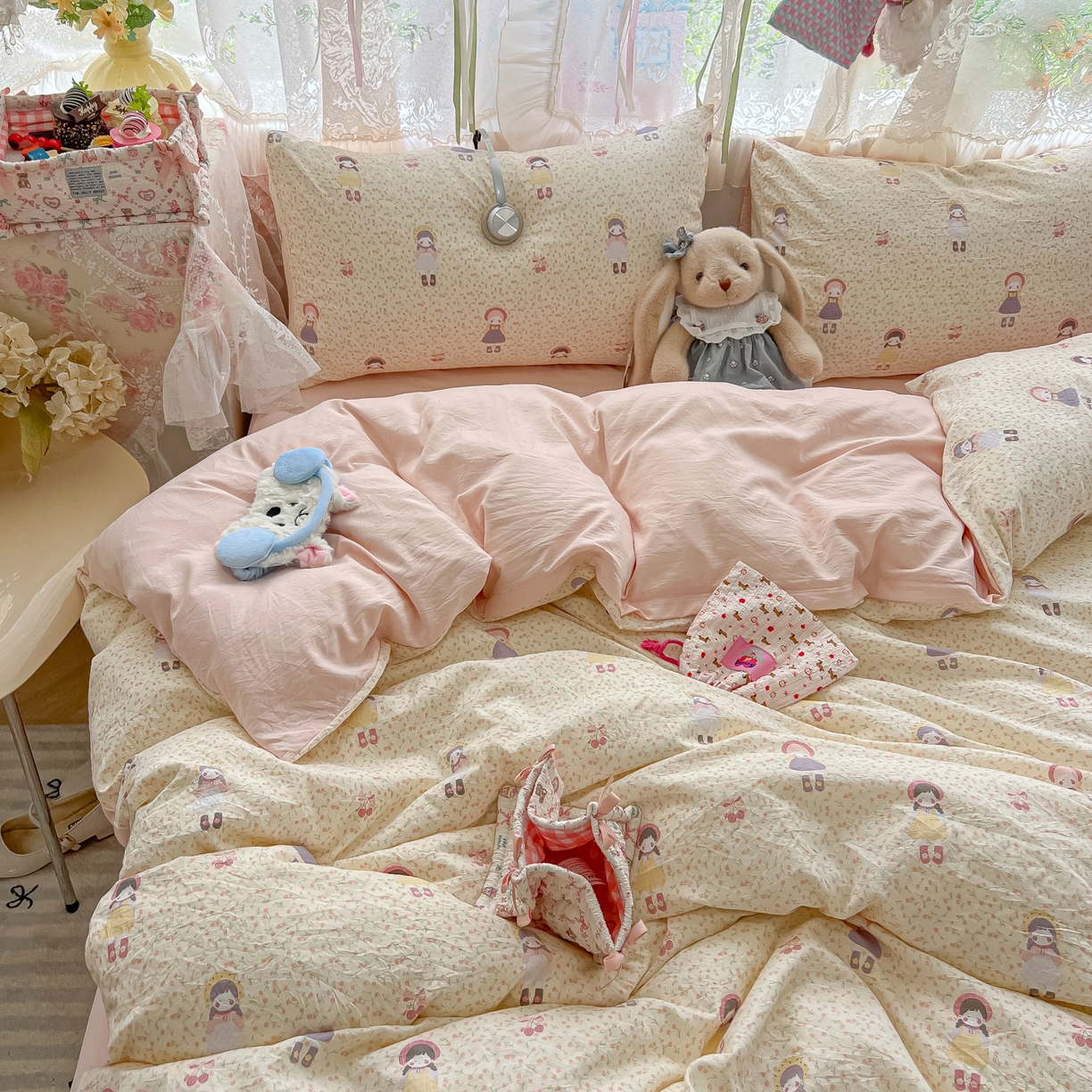 91家纺网 家纺一手货源 找家纺 盼季家纺 2025新款A类水洗棉印花双拼床上用品四件套学生宿舍床笠三件套 简单款-邻家女孩