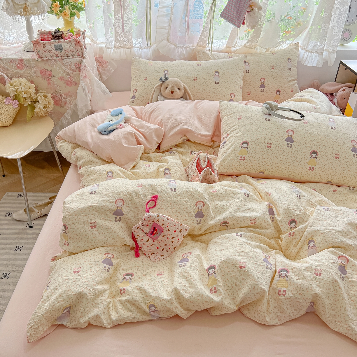 91家纺网 家纺一手货源 找家纺 盼季家纺 2025新款A类水洗棉印花双拼床上用品四件套学生宿舍床笠三件套 简单款-邻家女孩