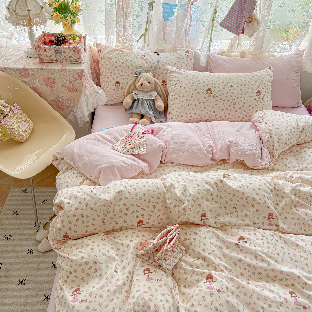 91家纺网 家纺一手货源 找家纺 盼季家纺 2025新款A类水洗棉印花双拼床上用品四件套学生宿舍床笠三件套 简单款-萌妹