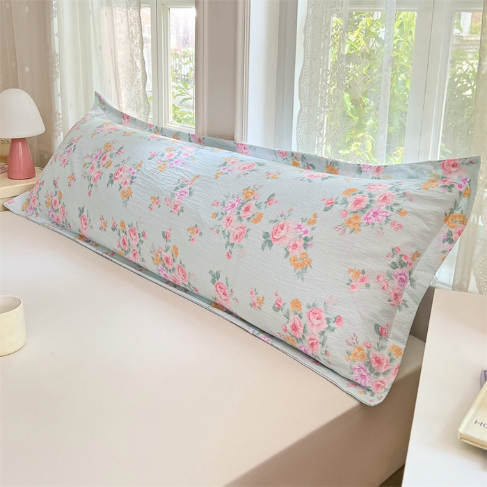 91家纺网 家纺一手货源 找家纺 圣比熊 2025新款云感双层纱印花双人枕套情侣1.5m枕芯套1.8床枕头 繁花入梦