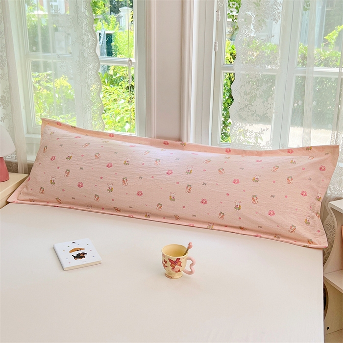 91家纺网 家纺一手货源 找家纺 圣比熊 2025新款云感双层纱印花双人枕套情侣1.5m枕芯套1.8床枕头 花田小兔