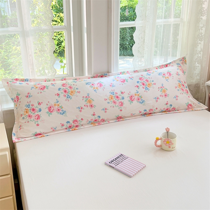 91家纺网 家纺一手货源 找家纺 圣比熊 2025新款云感双层纱印花双人枕套情侣1.5m枕芯套1.8床枕头 朝花夕拾