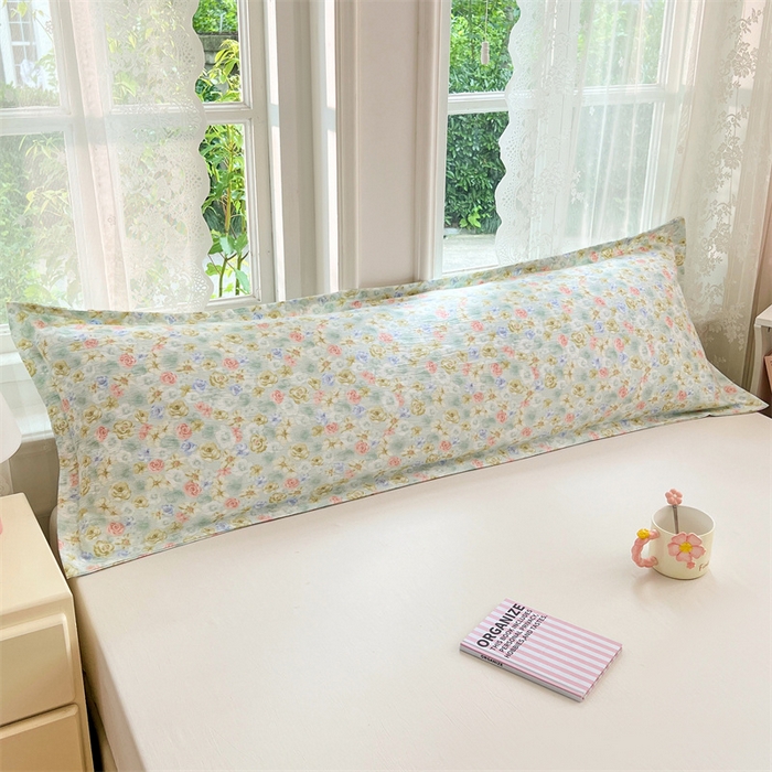 91家纺网 家纺一手货源 找家纺 圣比熊 2025新款云感双层纱印花双人枕套情侣1.5m枕芯套1.8床枕头 春日初见