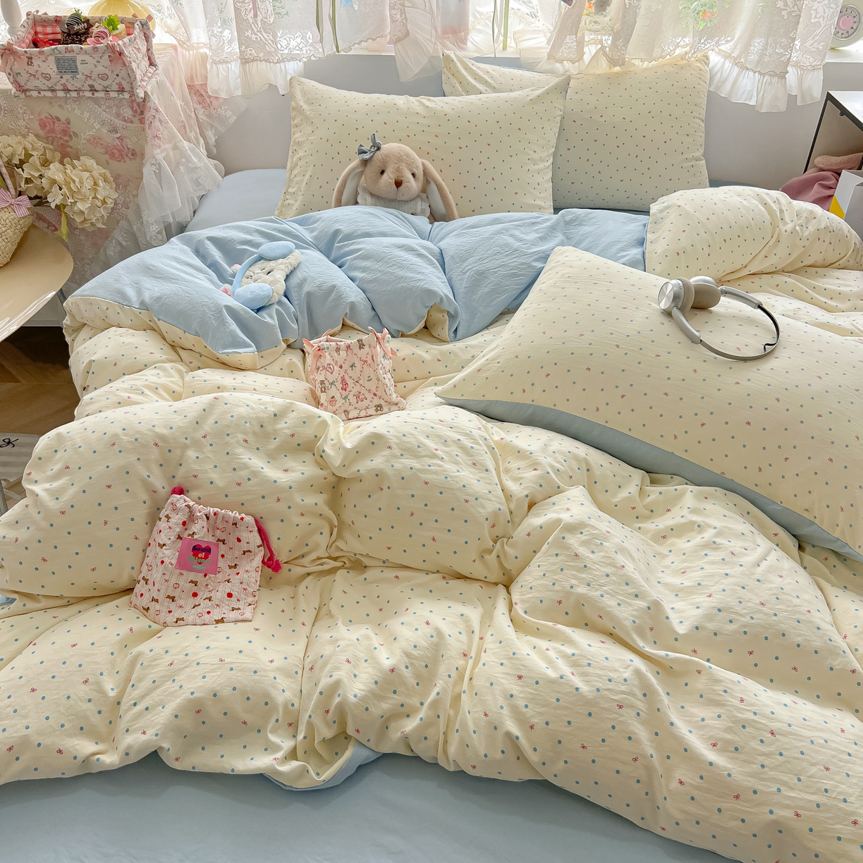 91家纺网 家纺一手货源 找家纺 盼季家纺 2025新款A类水洗棉印花双拼床上用品四件套学生宿舍床笠三件套 简单款-奶油蓝波波