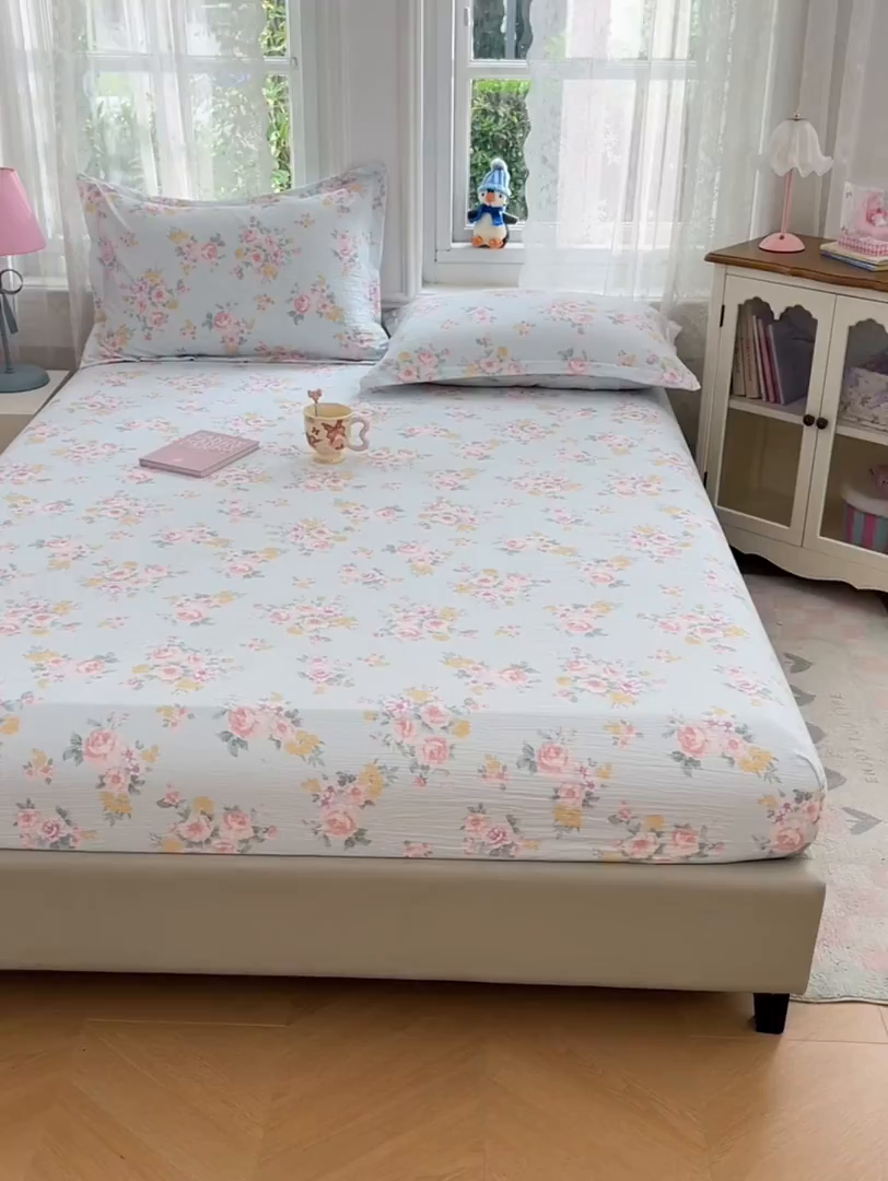 91家纺网 家纺一手货源 找家纺 圣比熊 2025新款云感双层纱印花双人枕套情侣1.5m枕芯套1.8床枕头 繁花入梦