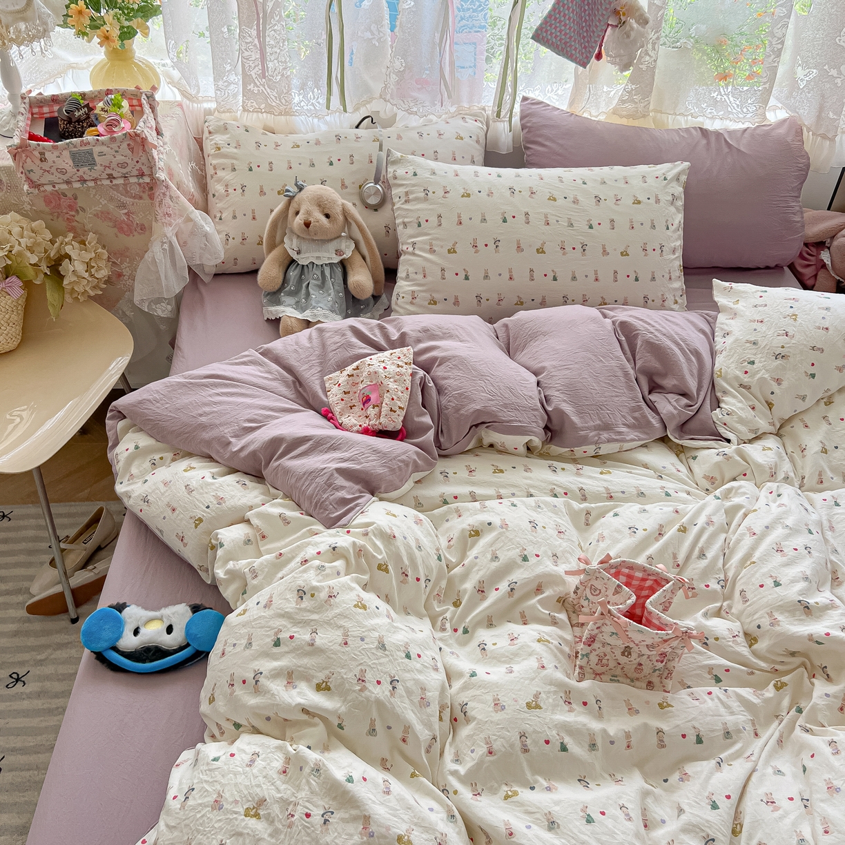 91家纺网 家纺一手货源 找家纺 盼季家纺 2025新款A类水洗棉印花双拼床上用品四件套学生宿舍床笠三件套 简单款-你好小兔