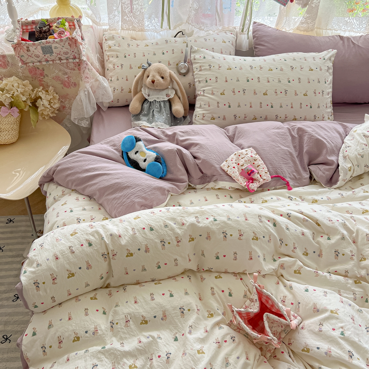 91家纺网 家纺一手货源 找家纺 盼季家纺 2025新款A类水洗棉印花双拼床上用品四件套学生宿舍床笠三件套 简单款-你好小兔