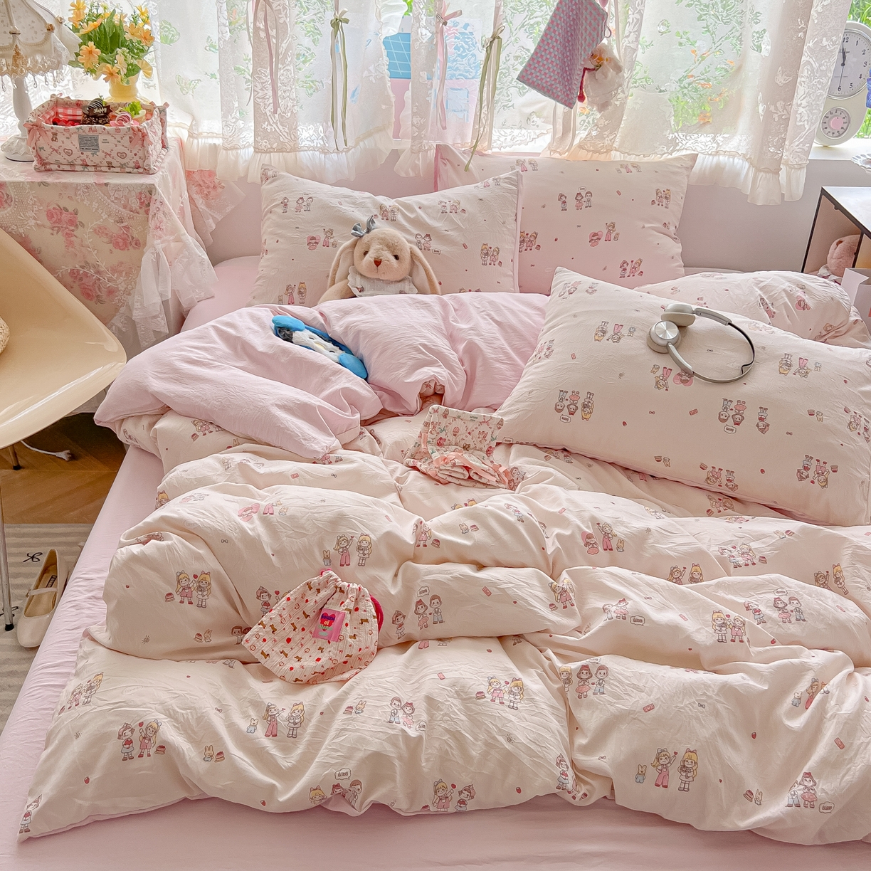 91家纺网 家纺一手货源 找家纺 盼季家纺 2025新款A类水洗棉印花双拼床上用品四件套学生宿舍床笠三件套 简单款-三个好朋友