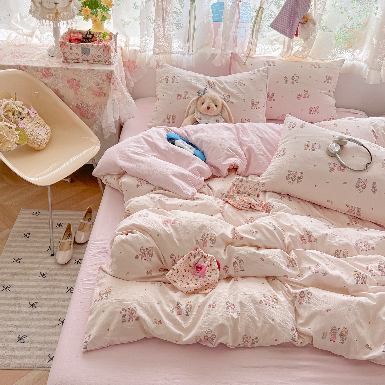 91家纺网 家纺一手货源 找家纺 盼季家纺 2025新款A类水洗棉印花双拼床上用品四件套学生宿舍床笠三件套 简单款-三个好朋友