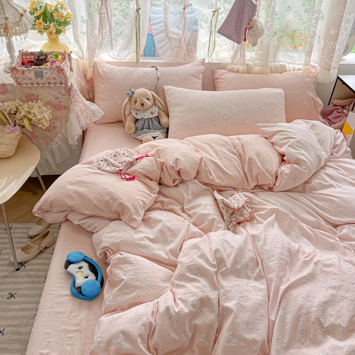 91家纺网 家纺一手货源 找家纺 盼季家纺 2025新款A类水洗棉印花双拼床上用品四件套学生宿舍床笠三件套 简单款-少女蝴蝶结