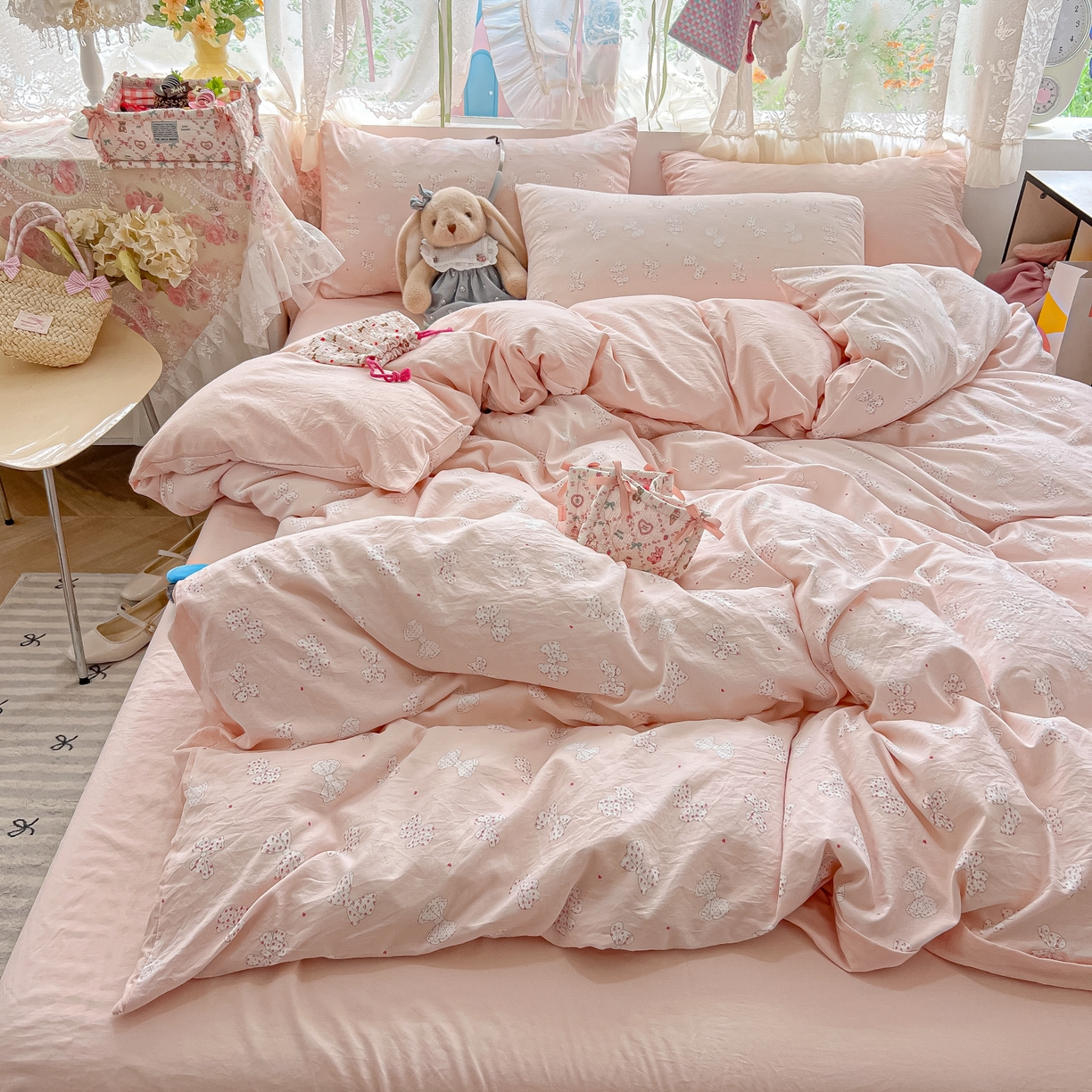 91家纺网 家纺一手货源 找家纺 盼季家纺 2025新款A类水洗棉印花双拼床上用品四件套学生宿舍床笠三件套 简单款-少女蝴蝶结