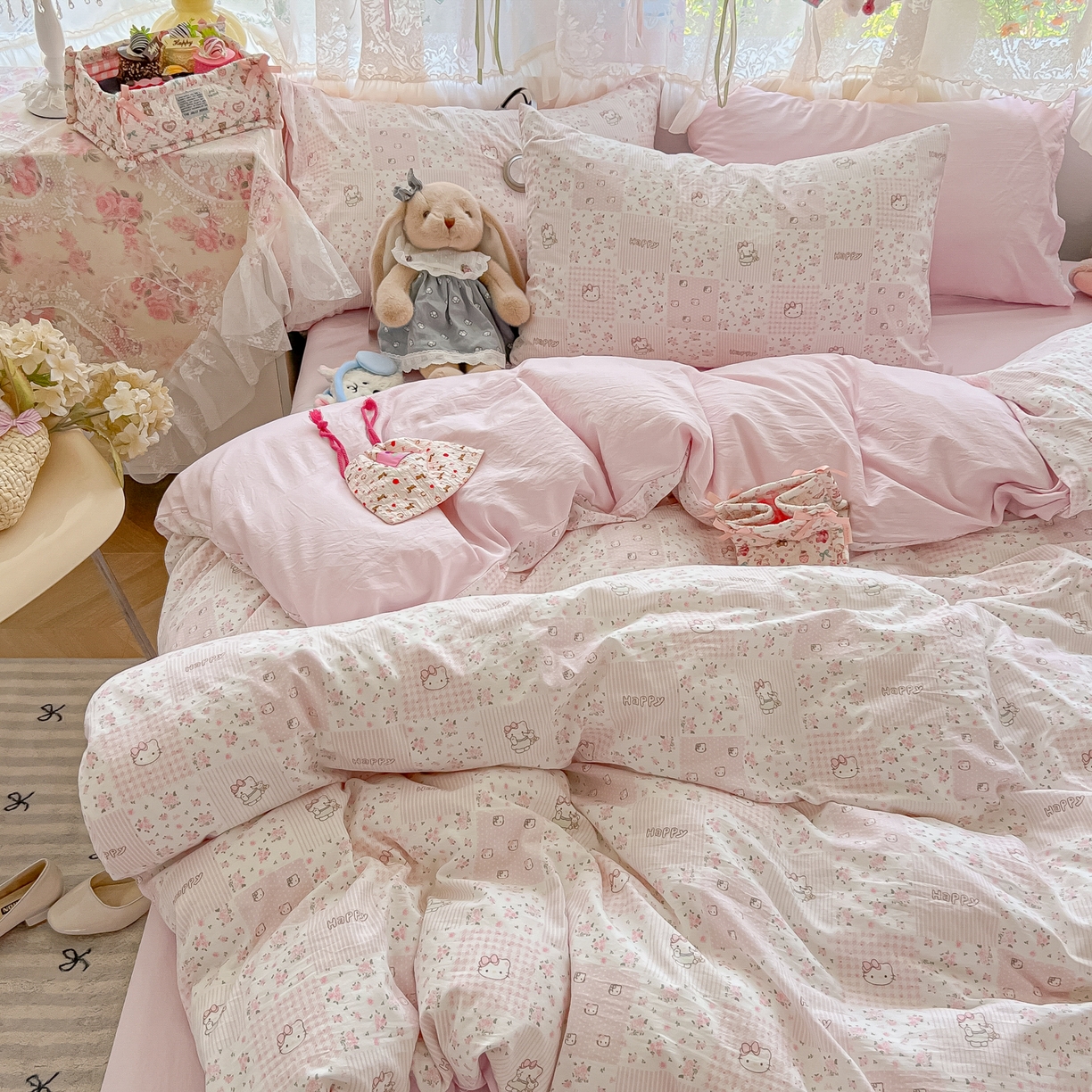 91家纺网 家纺一手货源 找家纺 盼季家纺 2025新款A类水洗棉印花双拼床上用品四件套学生宿舍床笠三件套 简单款-碎花格格瞄