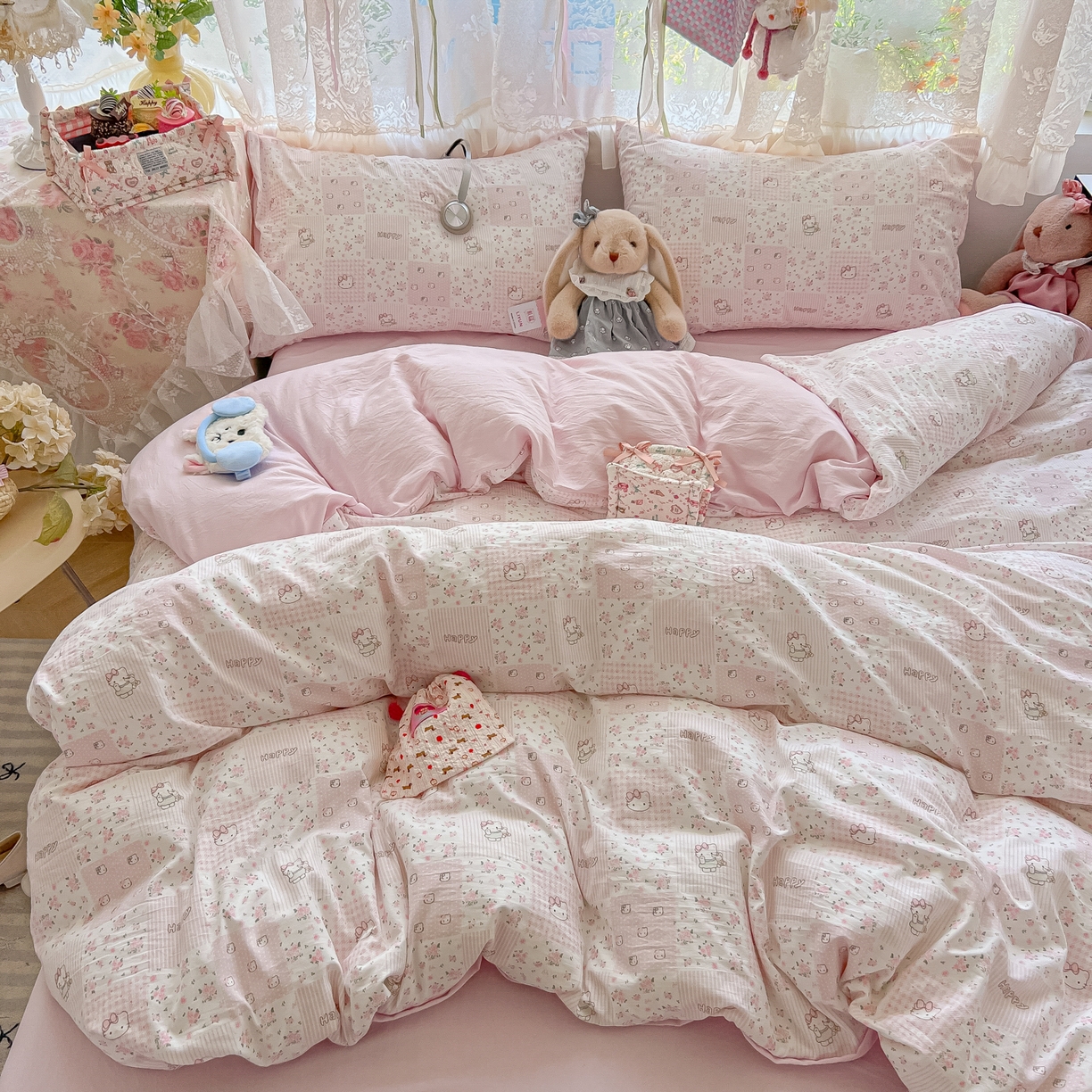 91家纺网 家纺一手货源 找家纺 盼季家纺 2025新款A类水洗棉印花双拼床上用品四件套学生宿舍床笠三件套 简单款-碎花格格瞄