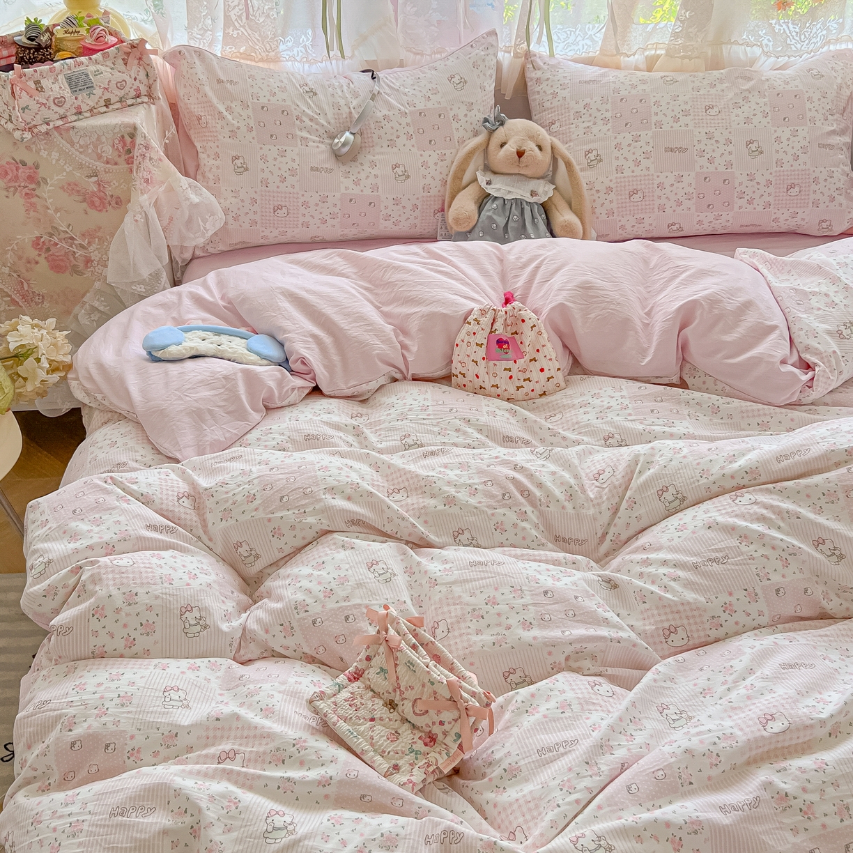 91家纺网 家纺一手货源 找家纺 盼季家纺 2025新款A类水洗棉印花双拼床上用品四件套学生宿舍床笠三件套 简单款-碎花格格瞄