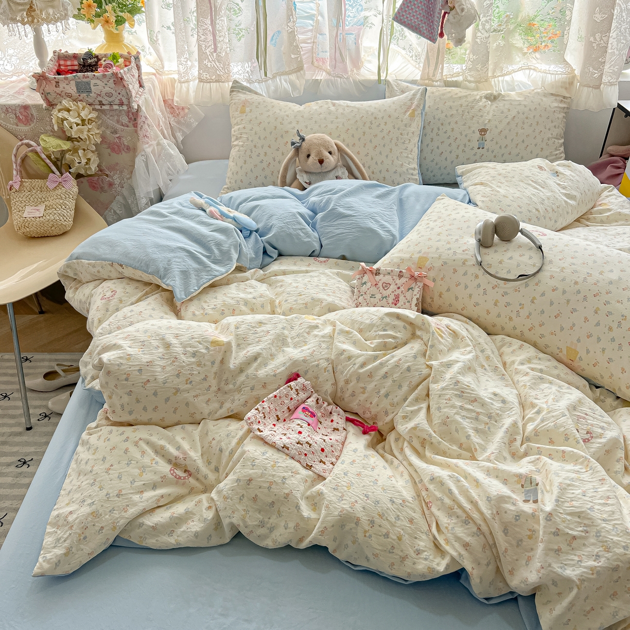 91家纺网 家纺一手货源 找家纺 盼季家纺 2025新款A类水洗棉印花双拼床上用品四件套学生宿舍床笠三件套 简单款-碎花萌萌熊