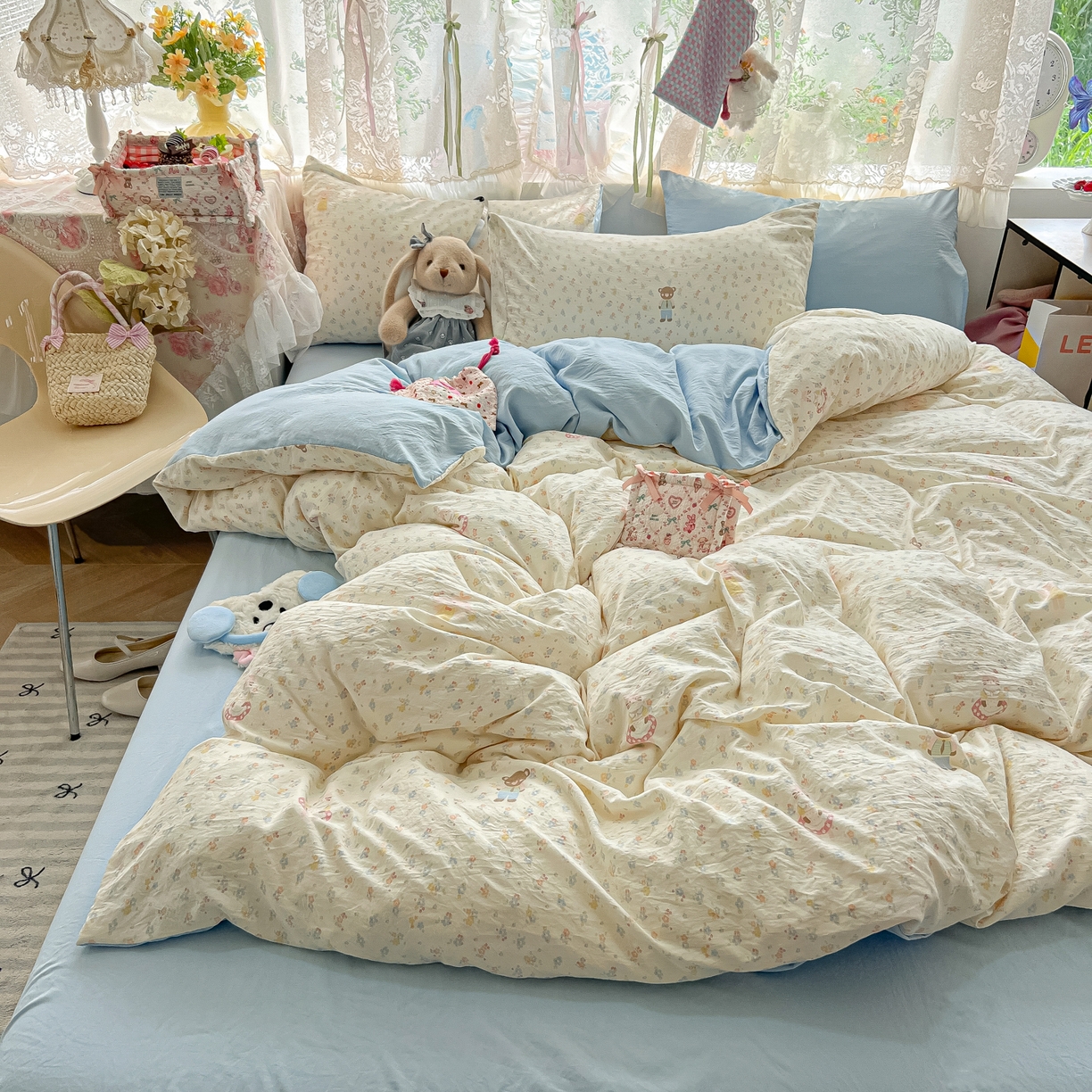 91家纺网 家纺一手货源 找家纺 盼季家纺 2025新款A类水洗棉印花双拼床上用品四件套学生宿舍床笠三件套 简单款-碎花萌萌熊