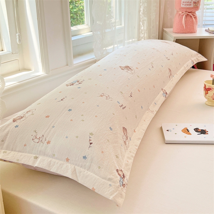 91家纺网 家纺一手货源 找家纺 梦舒羽 2025新款云感双层纱印花双人枕套情侣1.5m枕芯套1.8床枕头 假日小熊