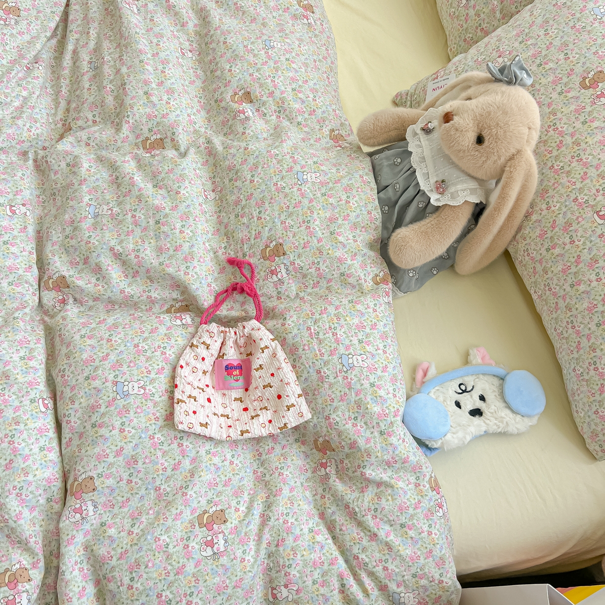 91家纺网 家纺一手货源 找家纺 盼季家纺 2025新款A类水洗棉印花双拼床上用品四件套学生宿舍床笠三件套 简单款-小伙伴