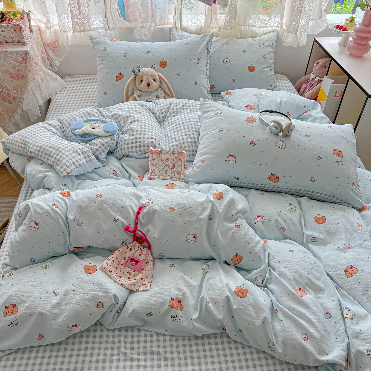 91家纺网 家纺一手货源 找家纺 盼季家纺 2025新款A类水洗棉印花双拼床上用品四件套学生宿舍床笠三件套 简单款-小熊PARTY