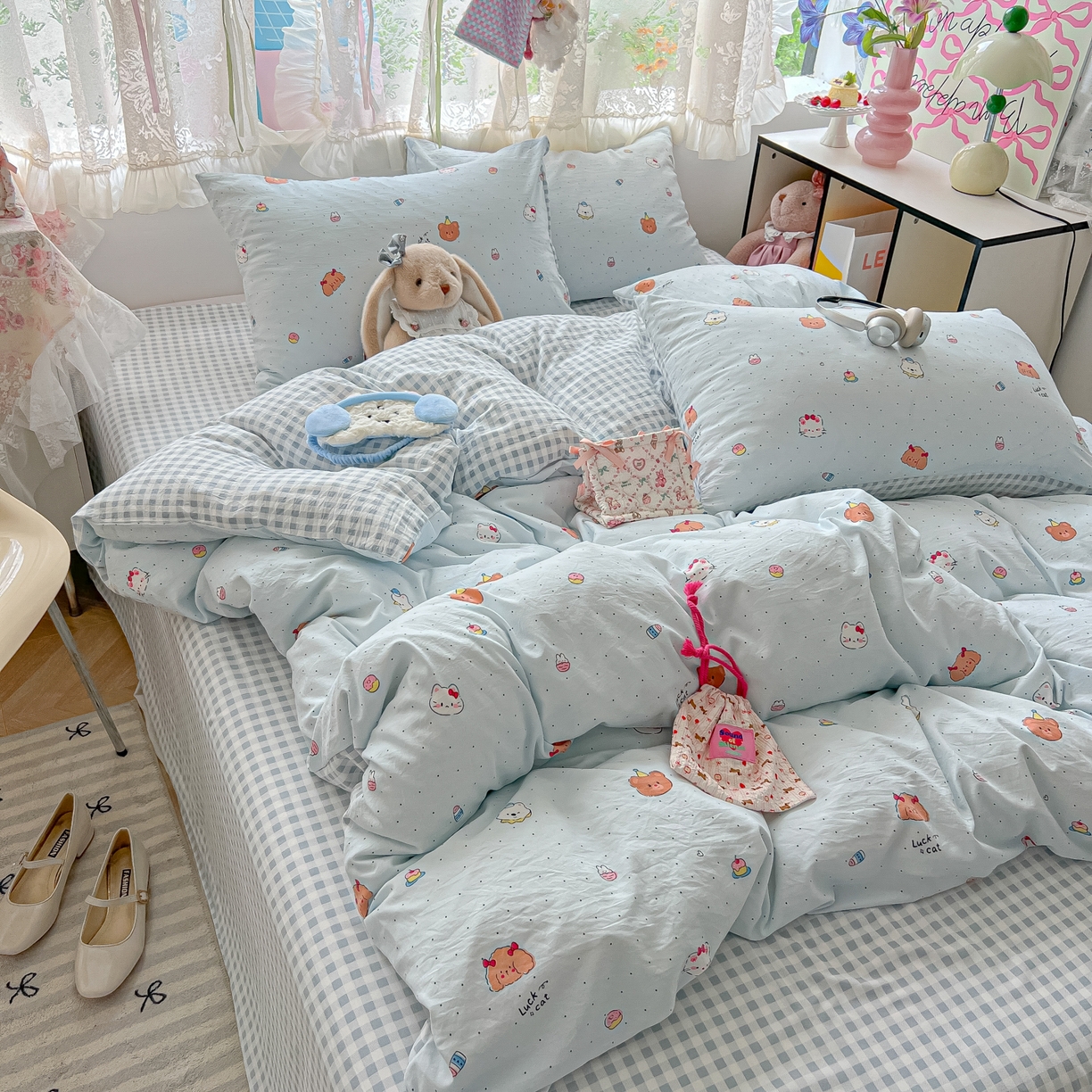 91家纺网 家纺一手货源 找家纺 盼季家纺 2025新款A类水洗棉印花双拼床上用品四件套学生宿舍床笠三件套 简单款-小熊PARTY