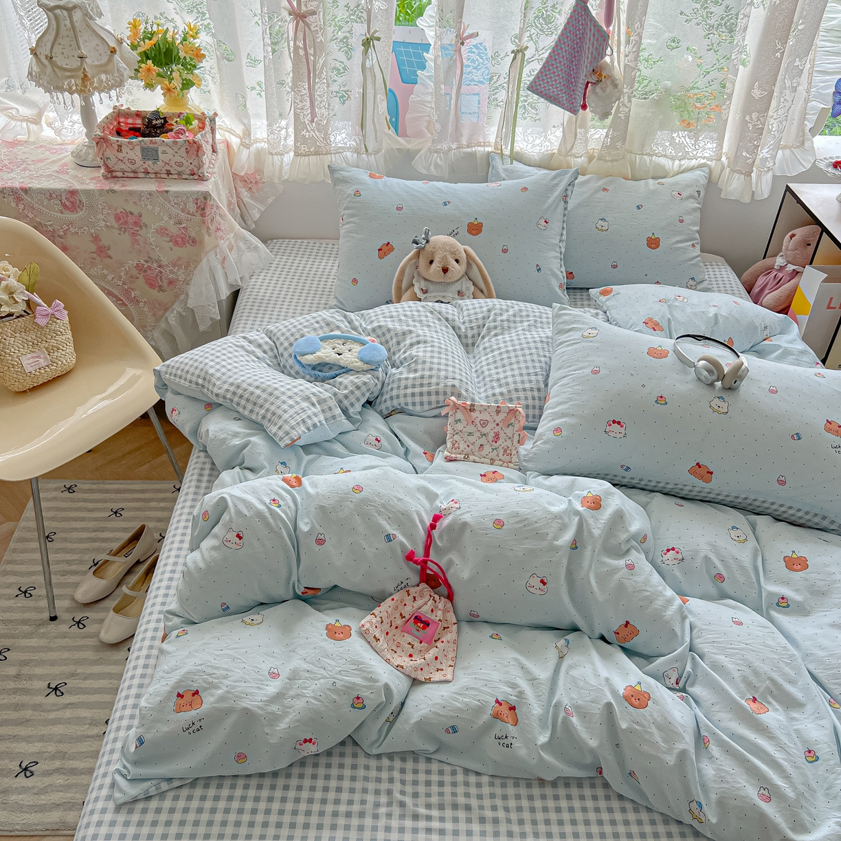 91家纺网 家纺一手货源 找家纺 盼季家纺 2025新款A类水洗棉印花双拼床上用品四件套学生宿舍床笠三件套 简单款-小熊PARTY