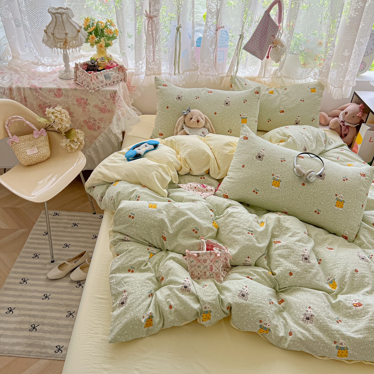 91家纺网 家纺一手货源 找家纺 盼季家纺 2025新款A类水洗棉印花双拼床上用品四件套学生宿舍床笠三件套 简单款-熊熊乐园