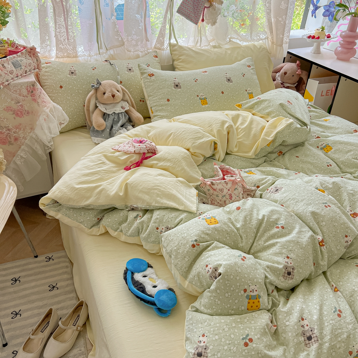 91家纺网 家纺一手货源 找家纺 盼季家纺 2025新款A类水洗棉印花双拼床上用品四件套学生宿舍床笠三件套 简单款-熊熊乐园