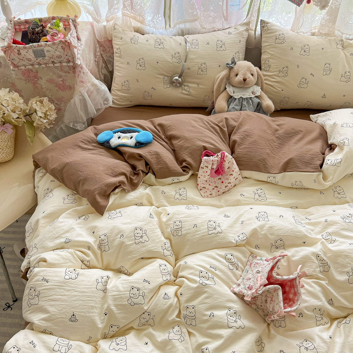 91家纺网 家纺一手货源 找家纺 盼季家纺 2025新款A类水洗棉印花双拼床上用品四件套学生宿舍床笠三件套 简单款-一只汪汪