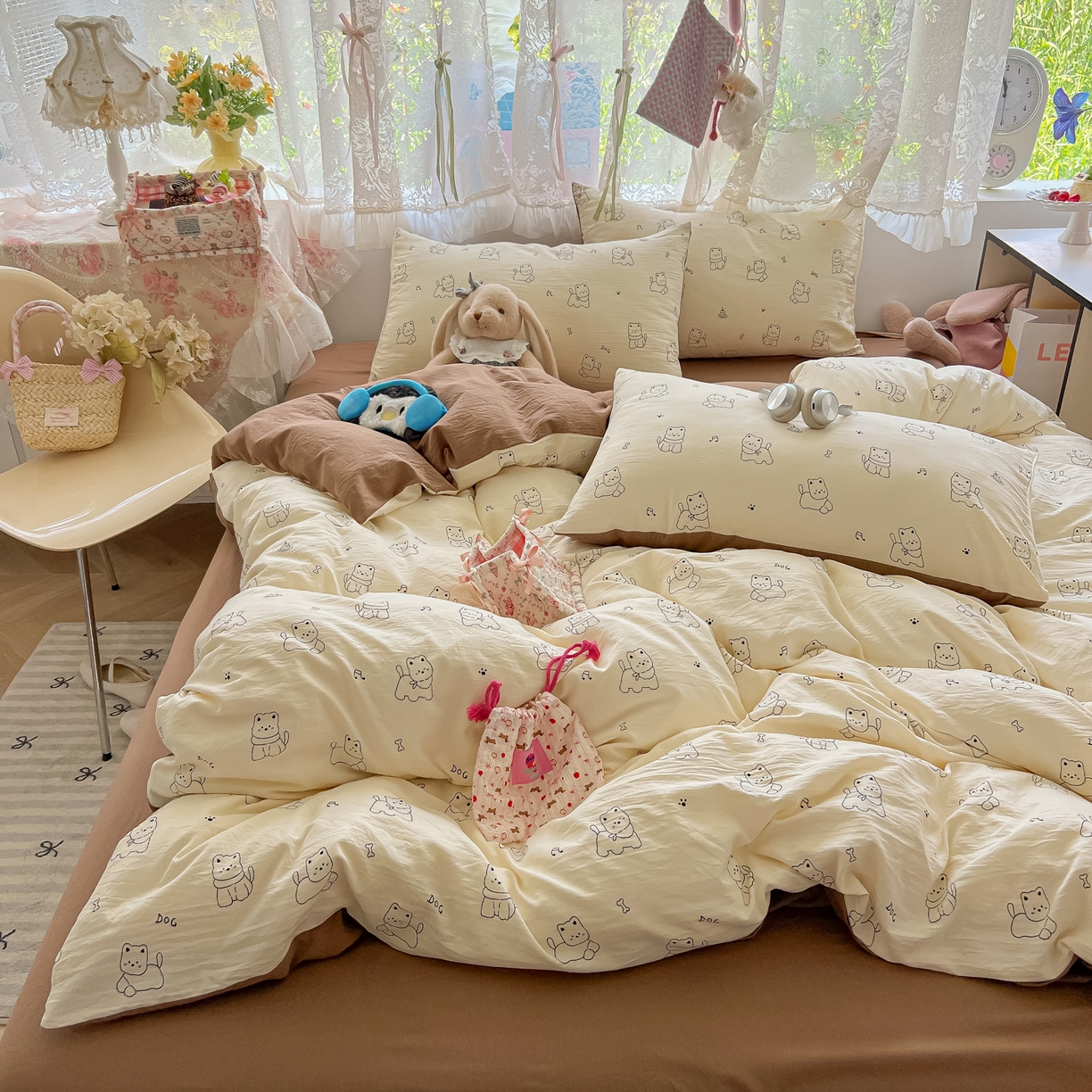 91家纺网 家纺一手货源 找家纺 盼季家纺 2025新款A类水洗棉印花双拼床上用品四件套学生宿舍床笠三件套 简单款-一只汪汪