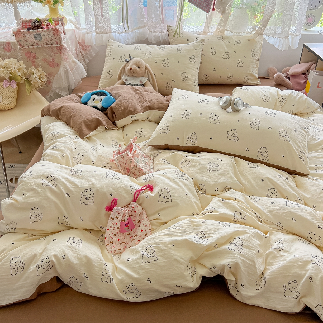 91家纺网 家纺一手货源 找家纺 盼季家纺 2025新款A类水洗棉印花双拼床上用品四件套学生宿舍床笠三件套 简单款-一只汪汪