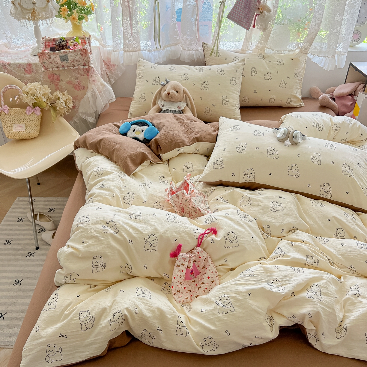 91家纺网 家纺一手货源 找家纺 盼季家纺 2025新款A类水洗棉印花双拼床上用品四件套学生宿舍床笠三件套 简单款-一只汪汪