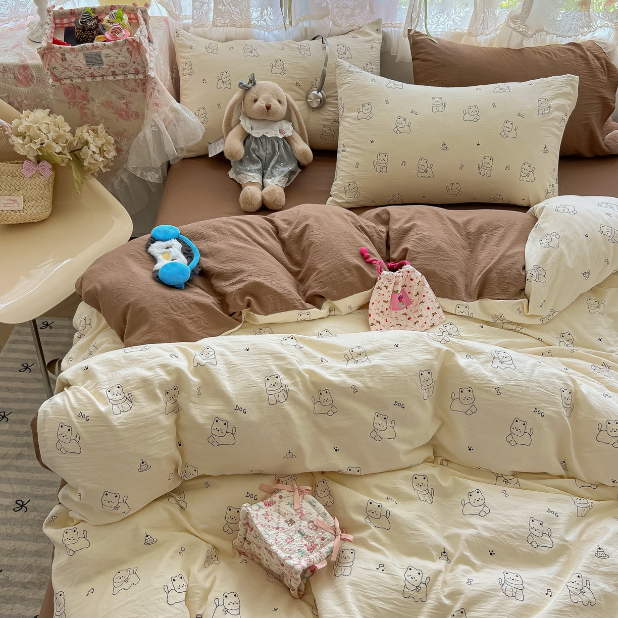 91家纺网 家纺一手货源 找家纺 盼季家纺 2025新款A类水洗棉印花双拼床上用品四件套学生宿舍床笠三件套 简单款-一只汪汪